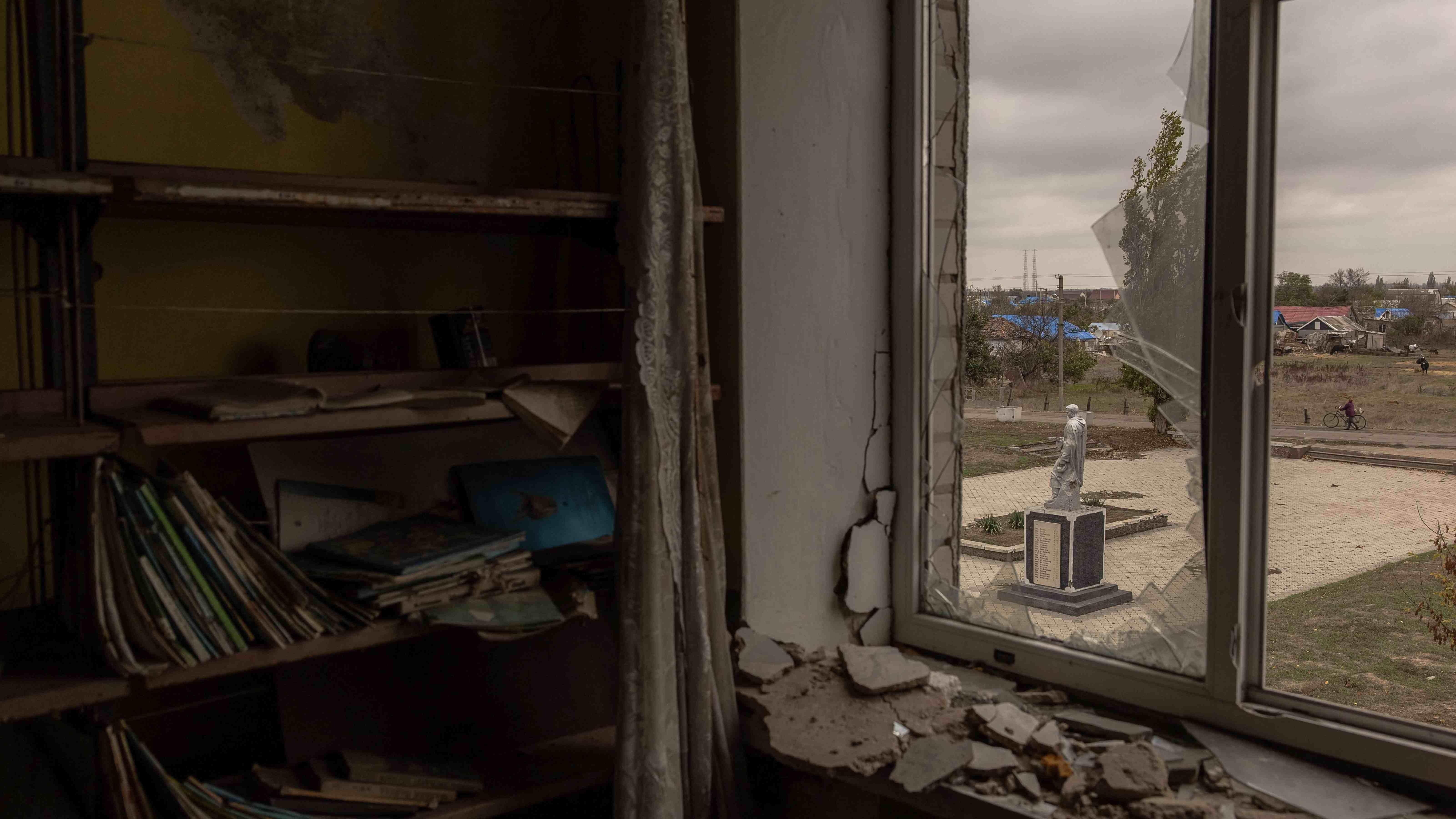 One year since liberation, Ukraines Kherson still under fire
