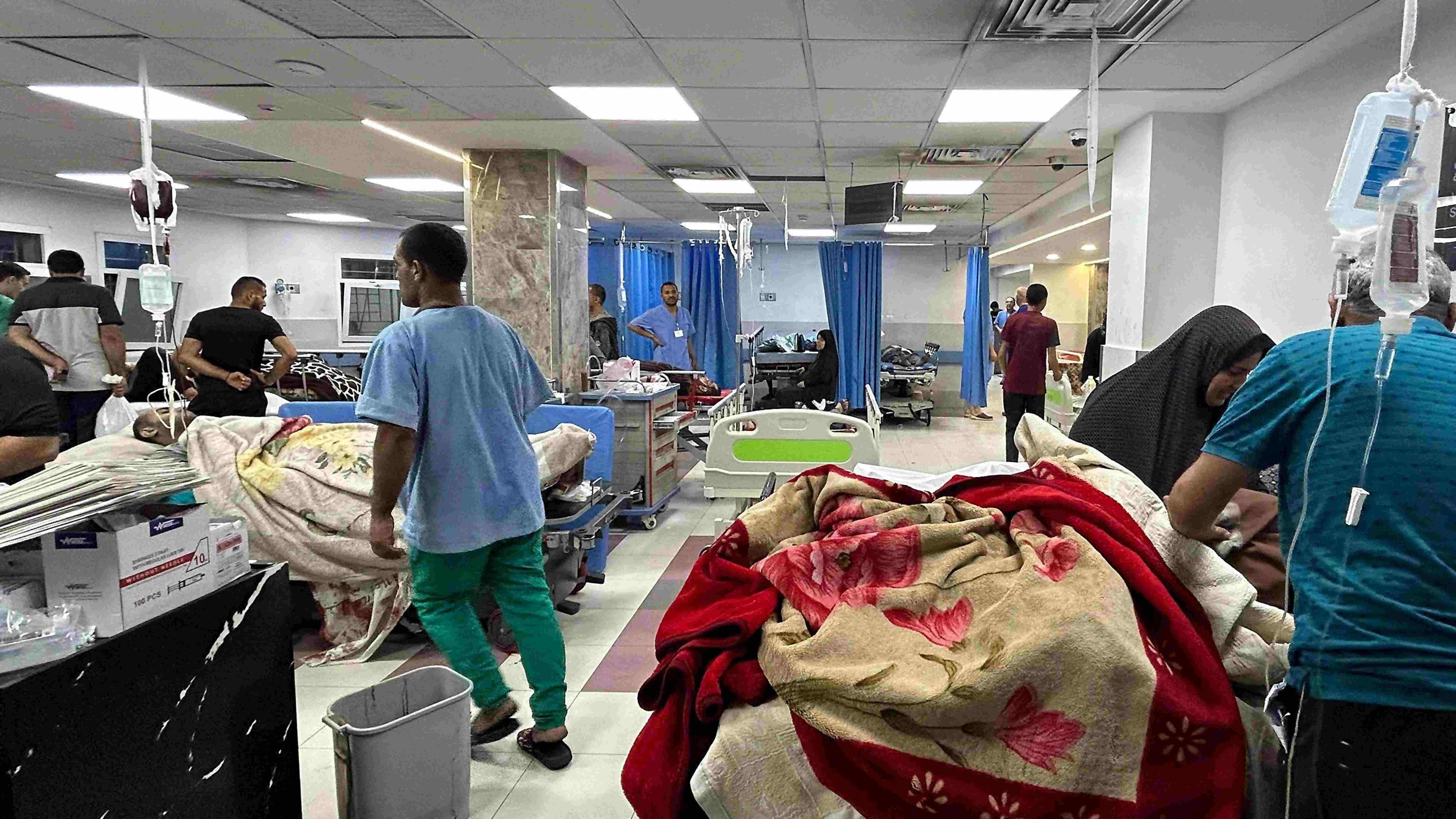 Israeli attacks create havoc in Gaza hospitals