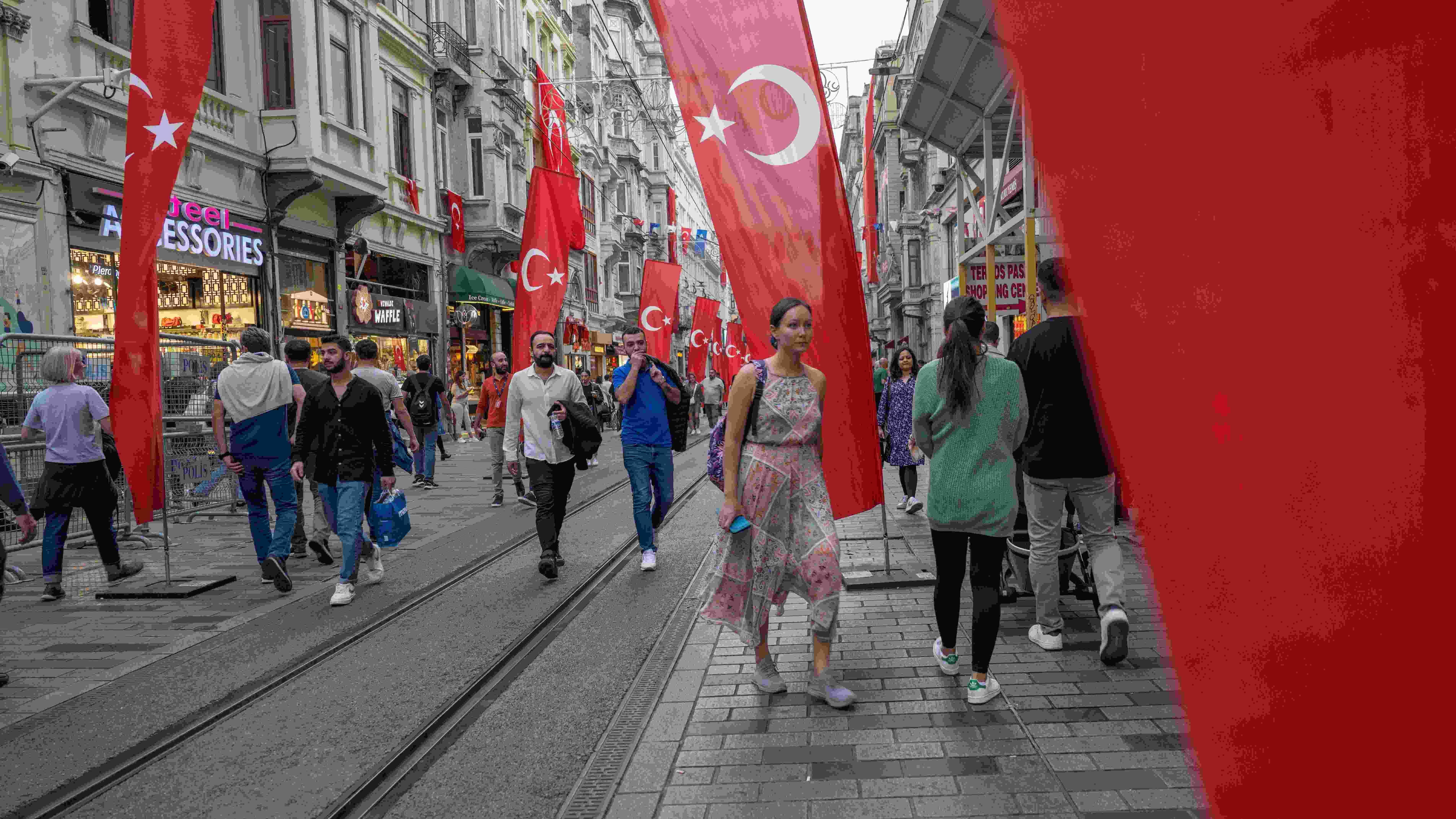 Istanbul court frees six in İstiklal bombing trial