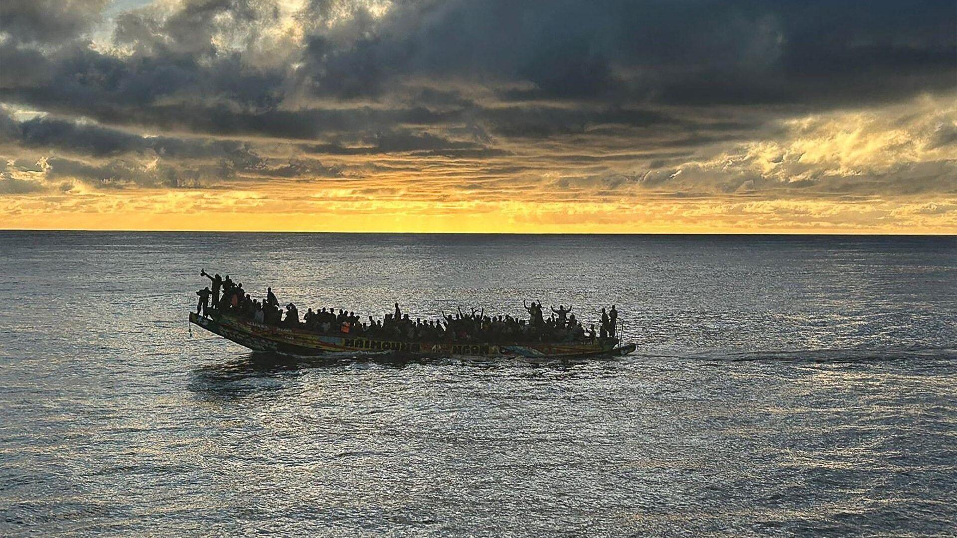 Migrant arrivals in Spains Canaries smashes 2006 record