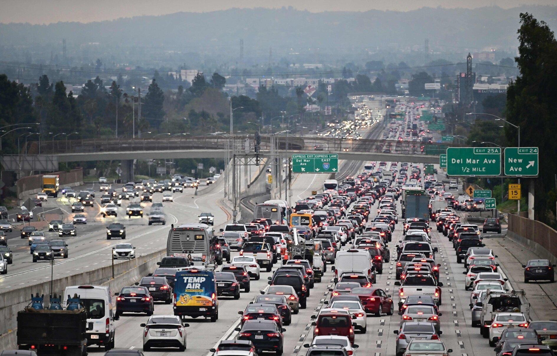 US transition to electric vehicles faces delays