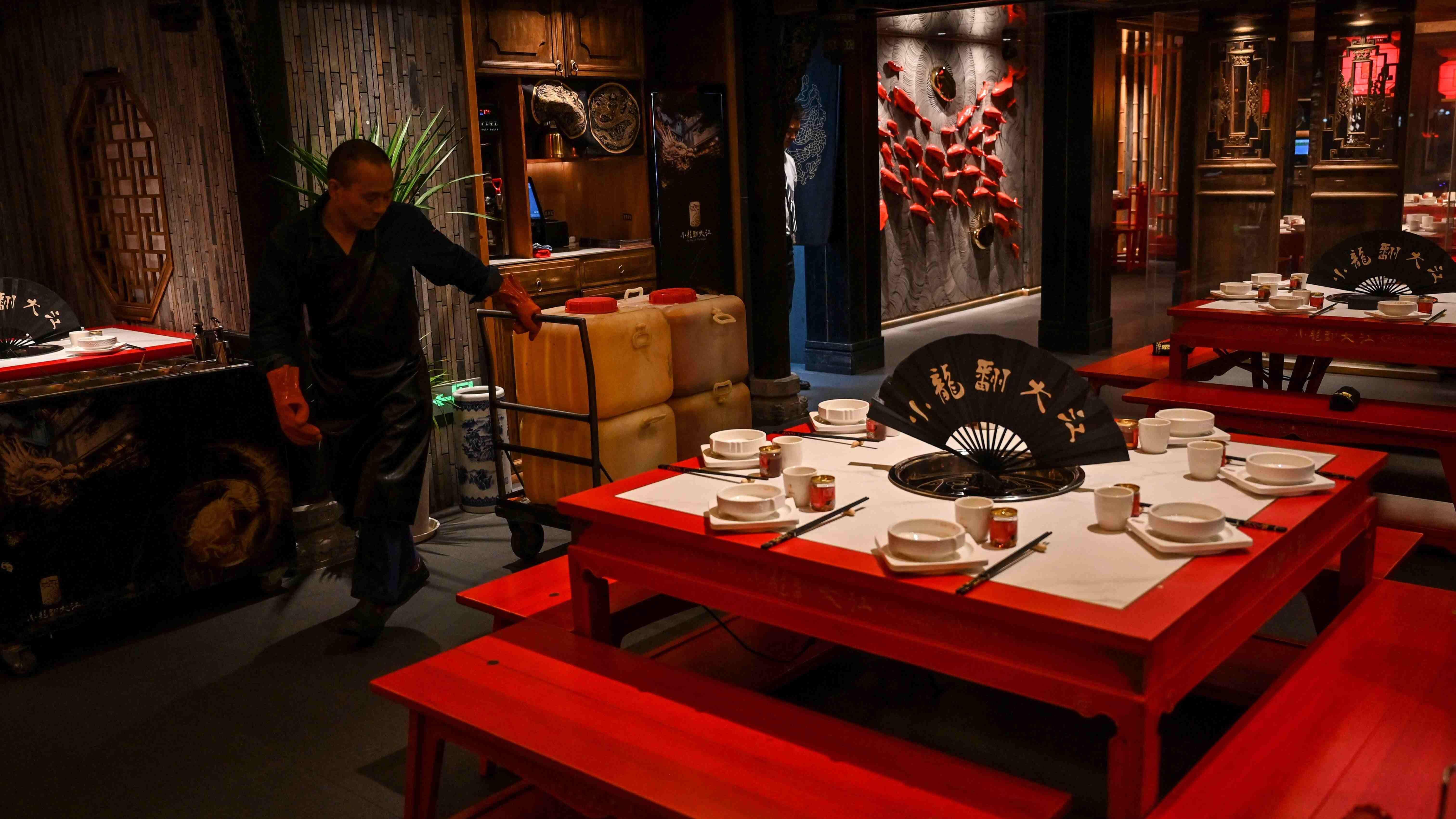 Chinese company turns leftover hotpot oil into jet fuel