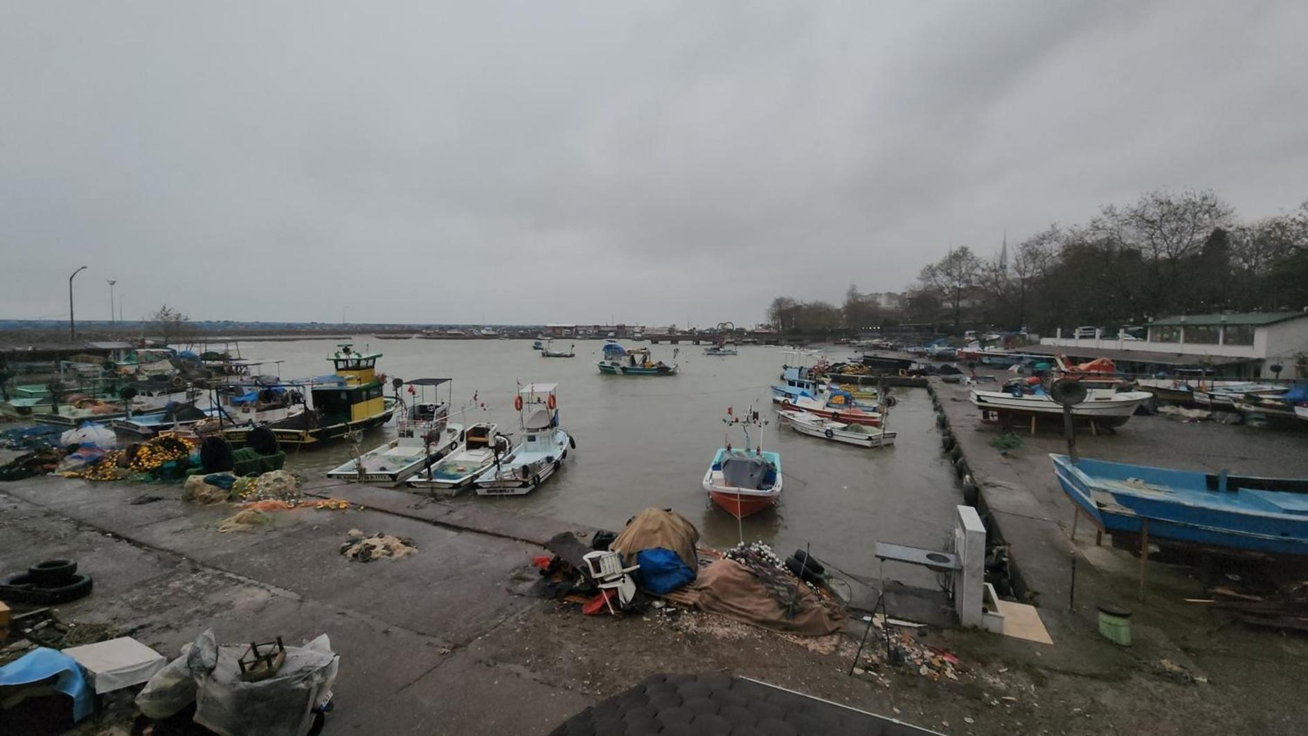 Experts inspect 400 of Türkiyes fishing harbors