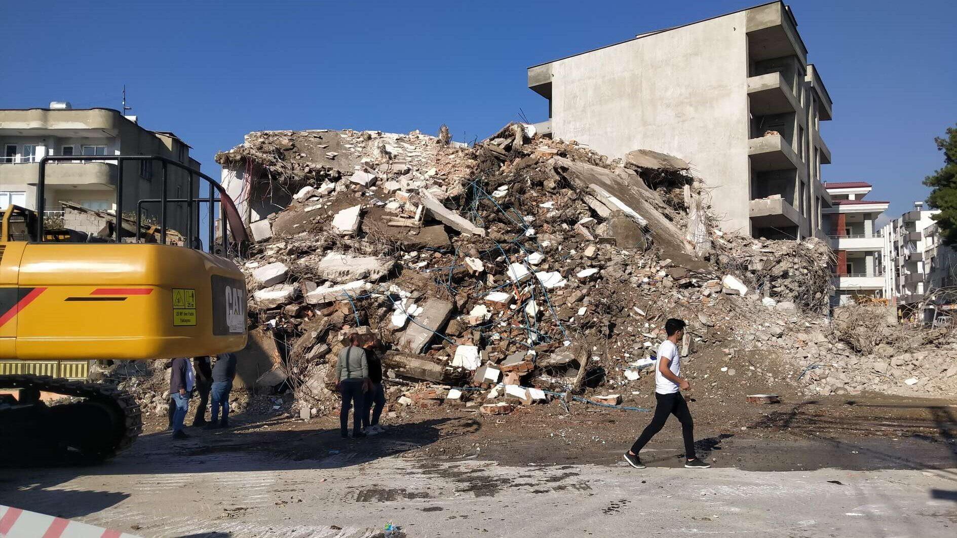 Contractors responsible for unsafe structures remain at large