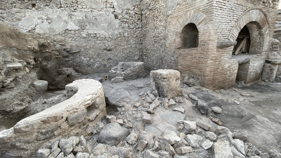 ‘Prison bakery discovered in ancient Pompeii