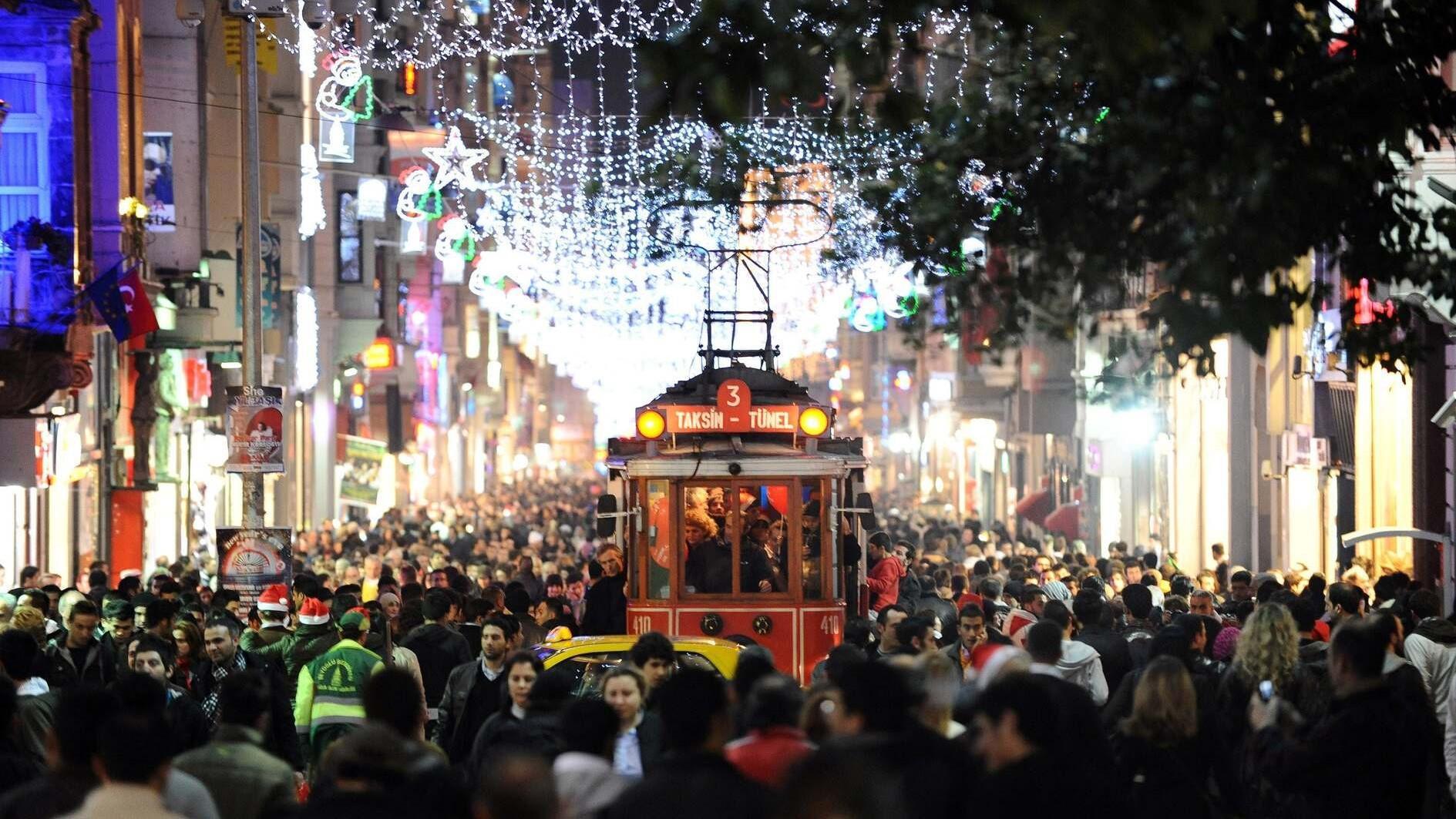 Istanbul Europes 2nd brightest Christmas city: Research