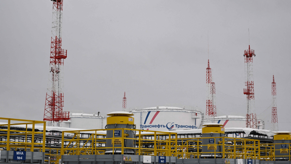 Russia redirecs most oil exports to China, India