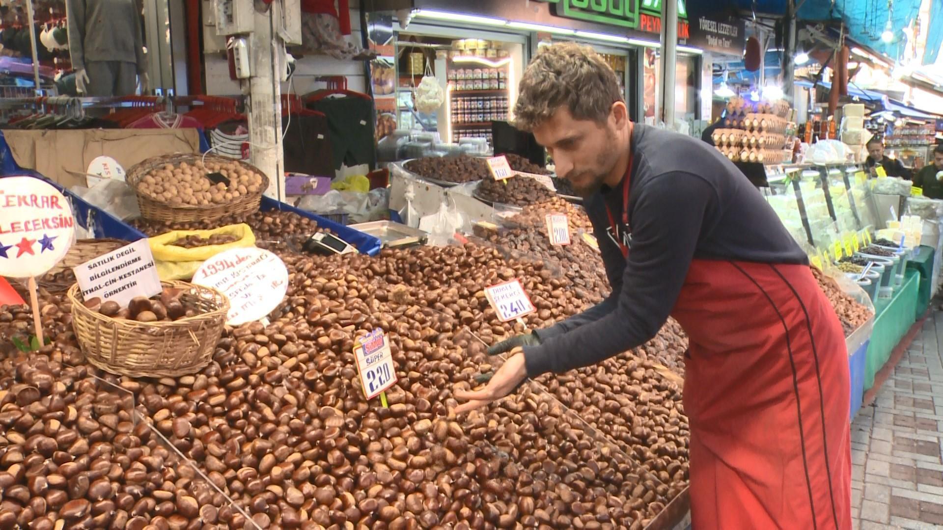 Savorless Chinese chestnuts on sale like local