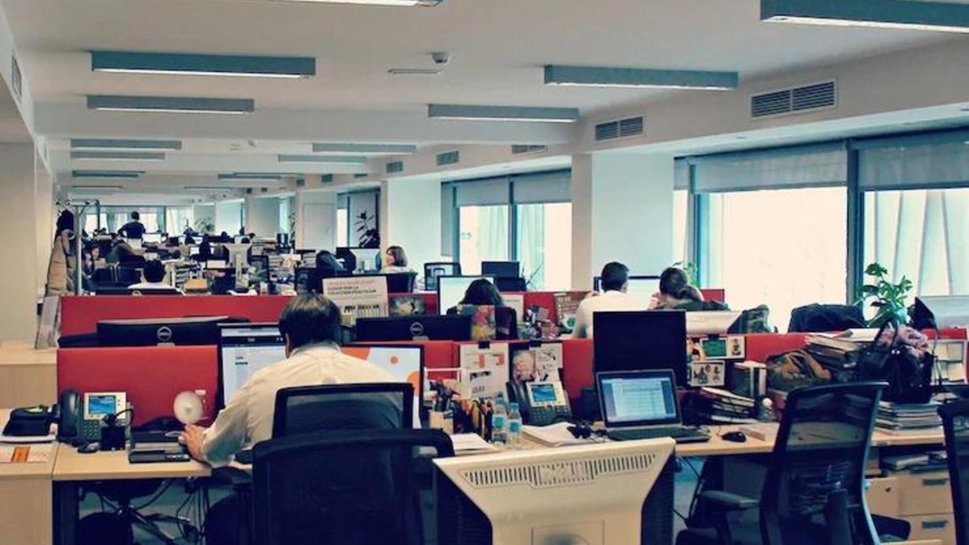 Mobbing hotline flooded with 133,637 complaints