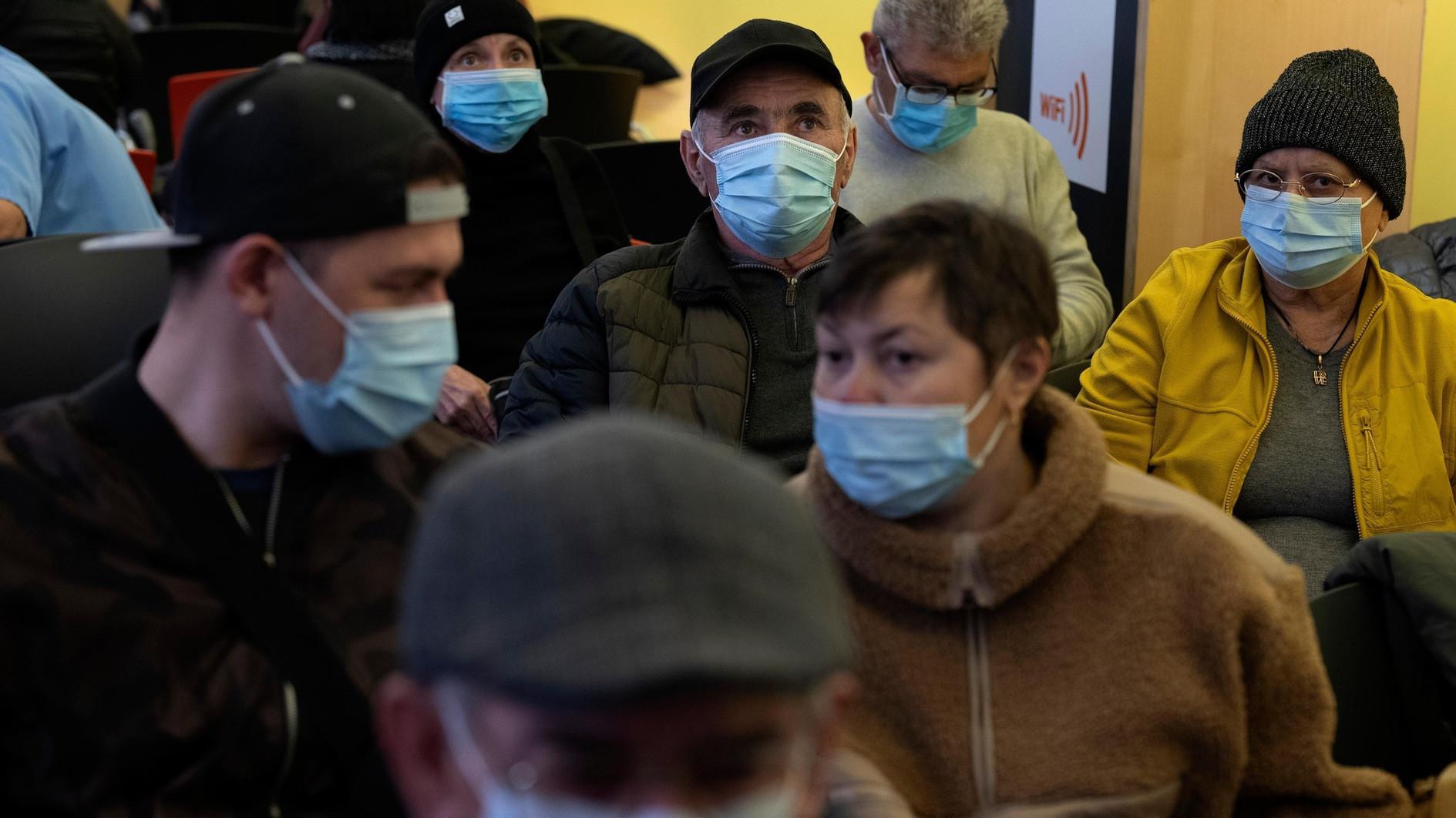 Spain re-imposes masks in hospitals as flu cases surge