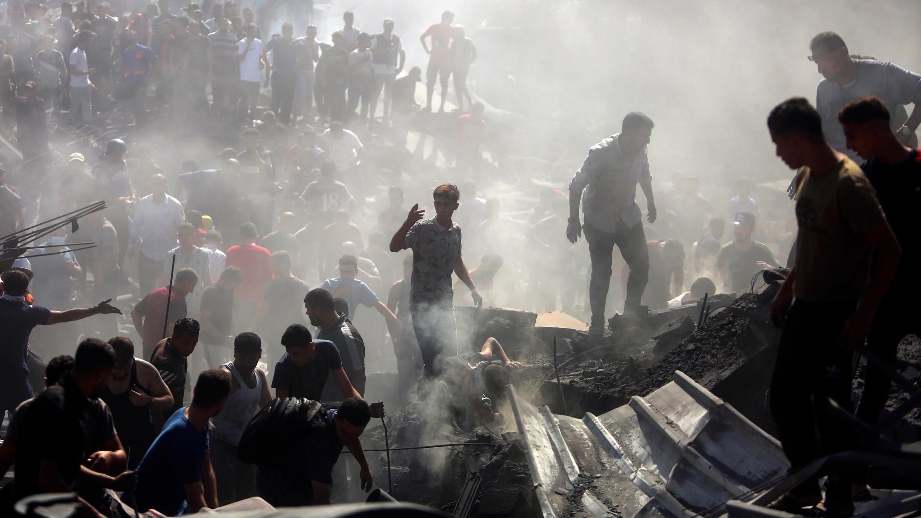 Israel bombards Gazas south as post-war disagreements with US simmer