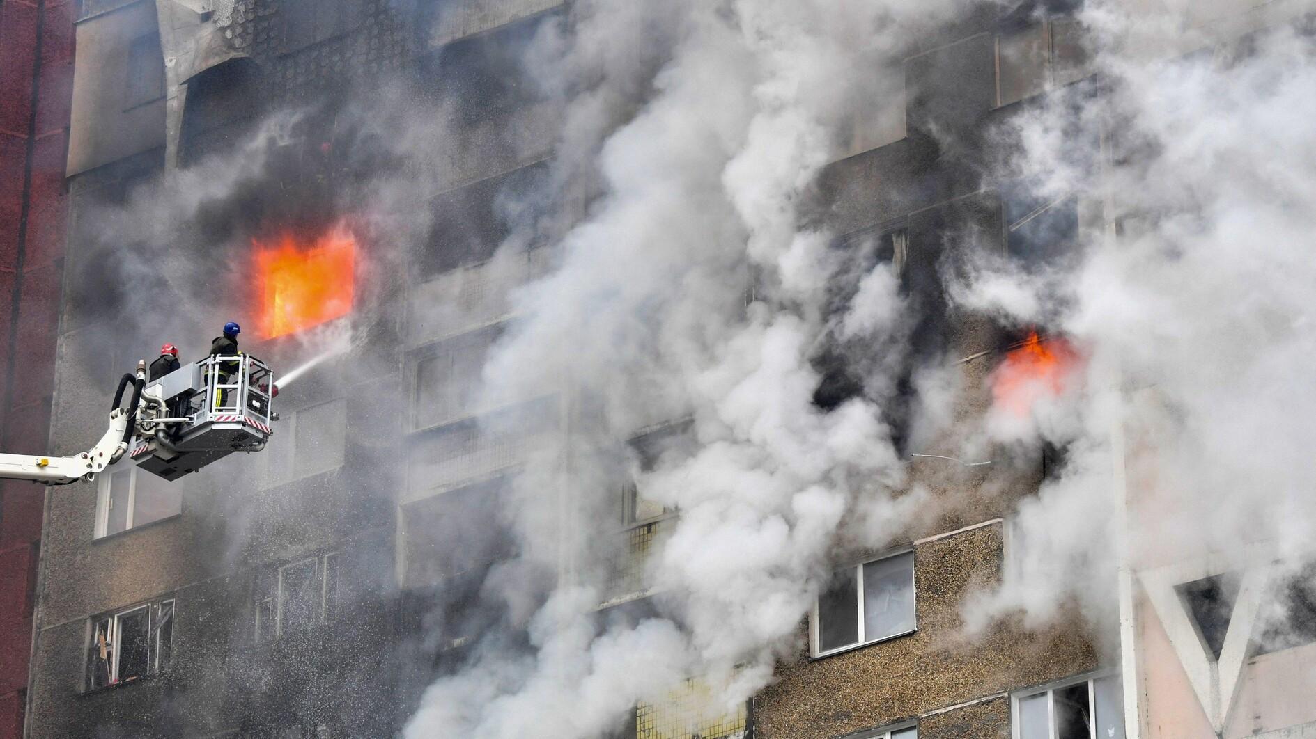 Massive Russian air attack kills at least four in Ukraine