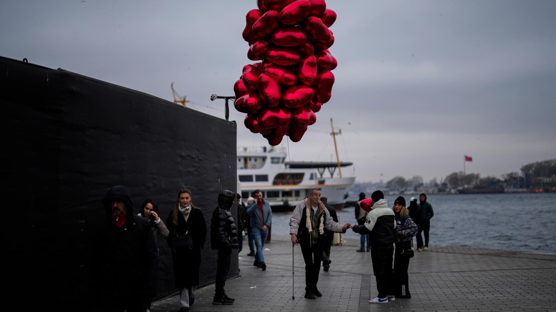 Rate of Turkish people expressing happiness rises: Data