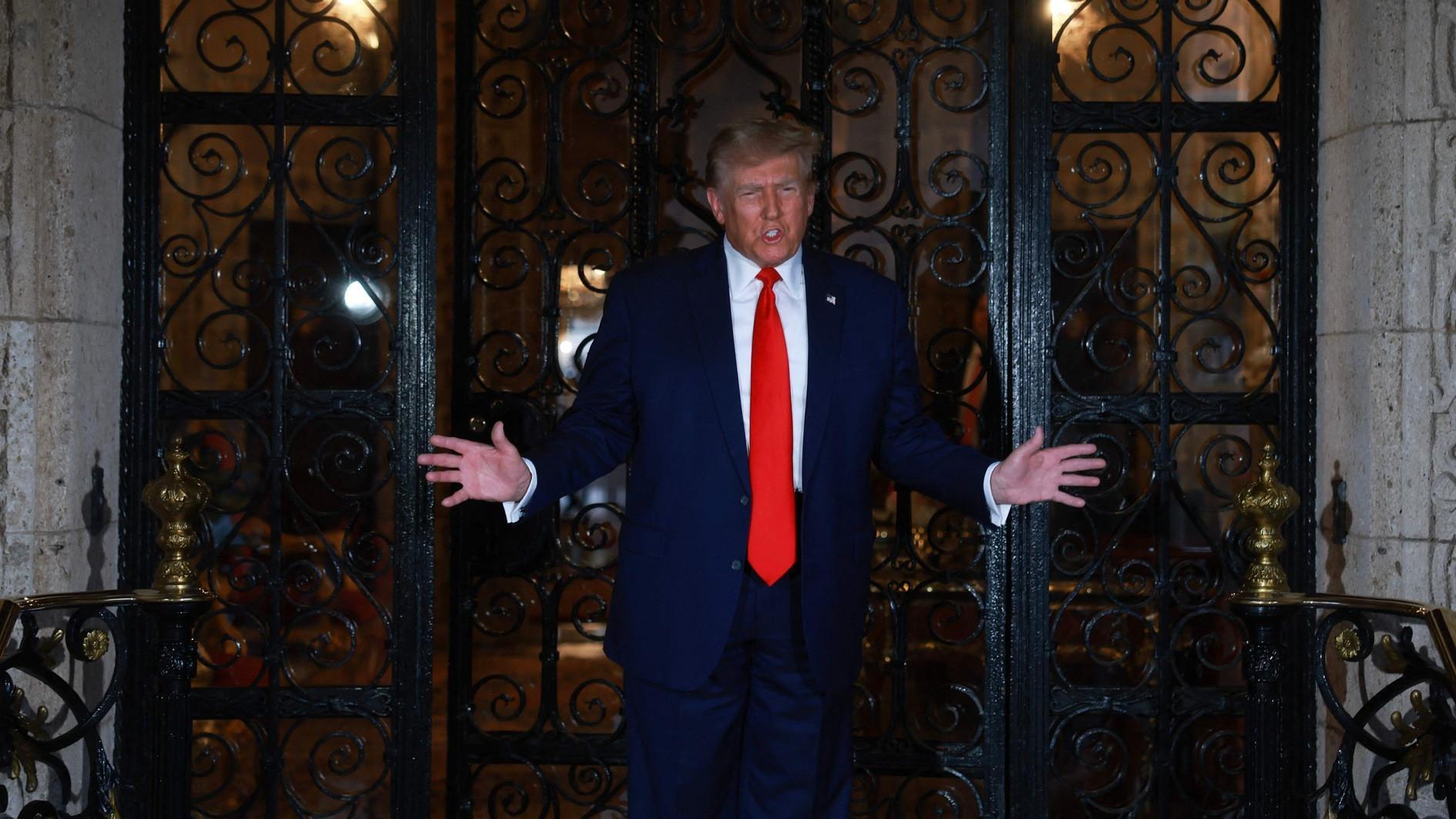 Trump fined $355 mn, banned from NY business in fraud trial