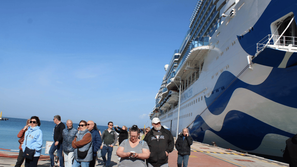 Some 25,000 cruise passengers visit ports in two months