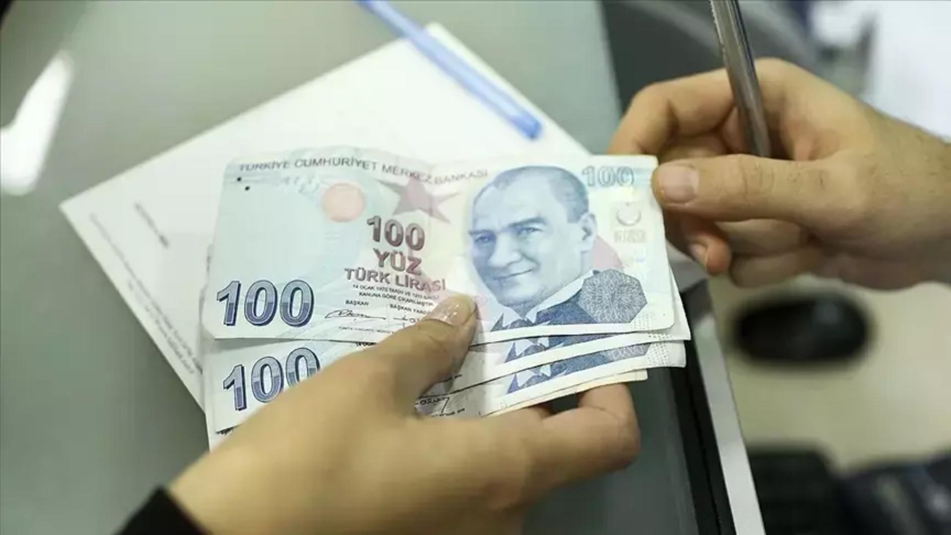 Budget posts 154 bln liras of deficit