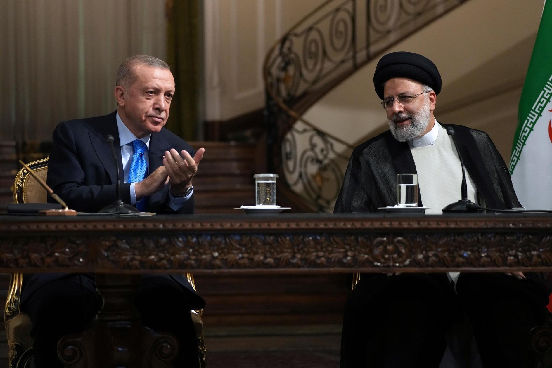 Erdoğan announces day of mourning over death of Iranian president