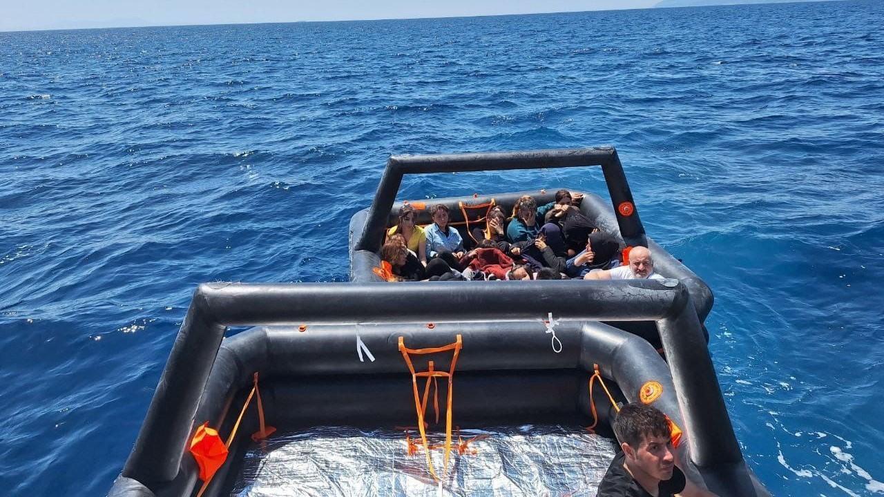 Turkish forces rescue 75 irregular migrants off İzmir