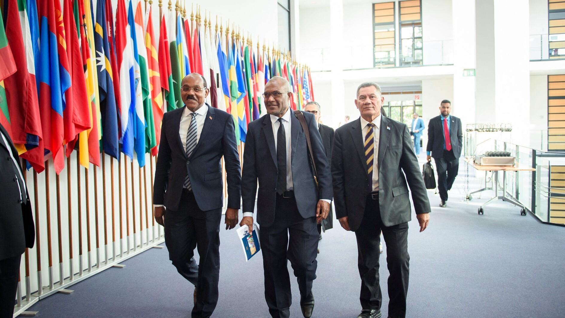 Worlds island states meet to confront climate, fiscal challenges