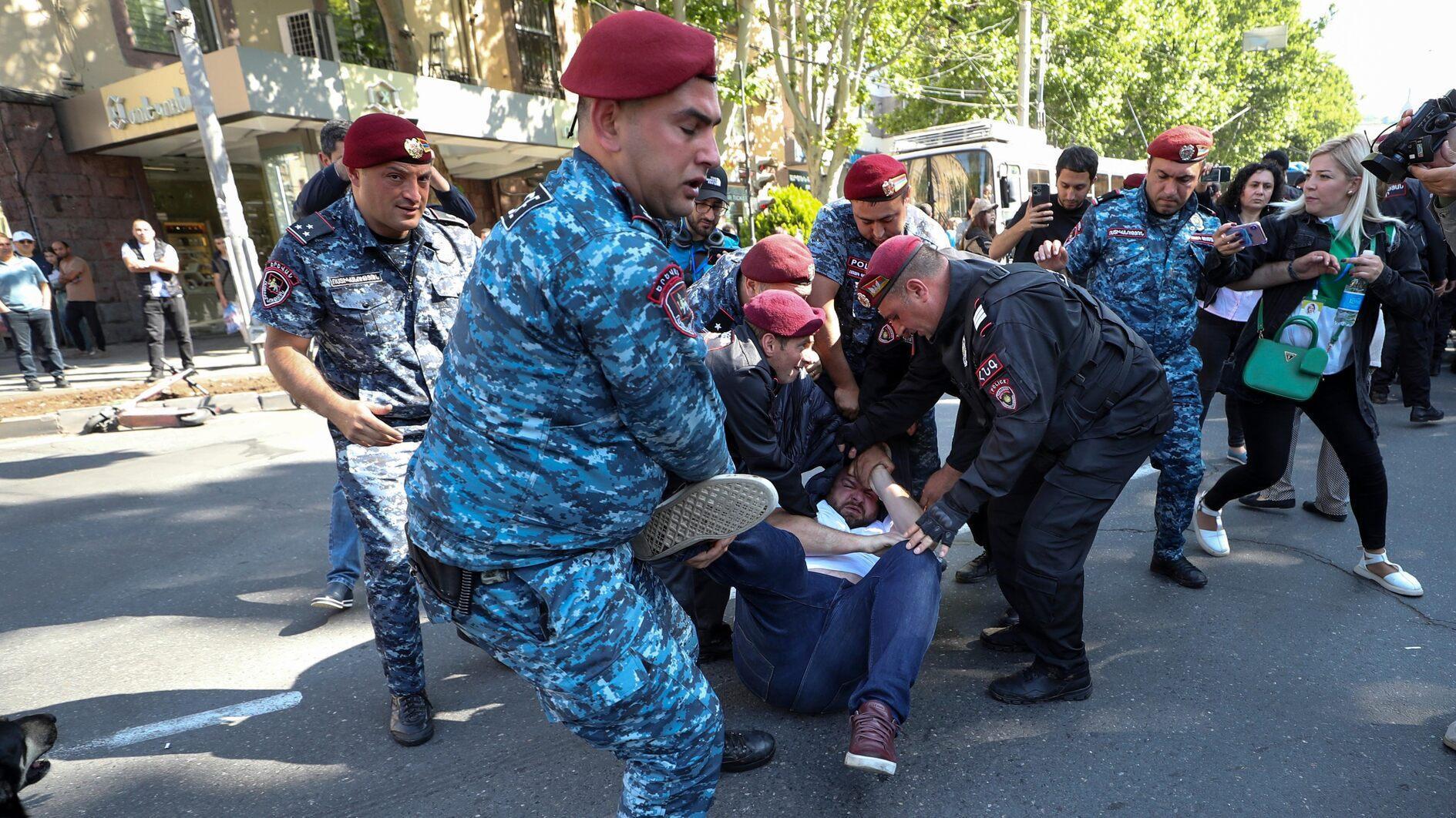 Armenia detains 273 anti-government protesters