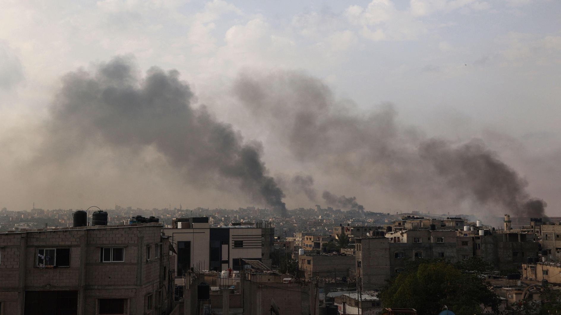 Israeli tanks enter Rafah’s center as Security Council to discuss camp blaze