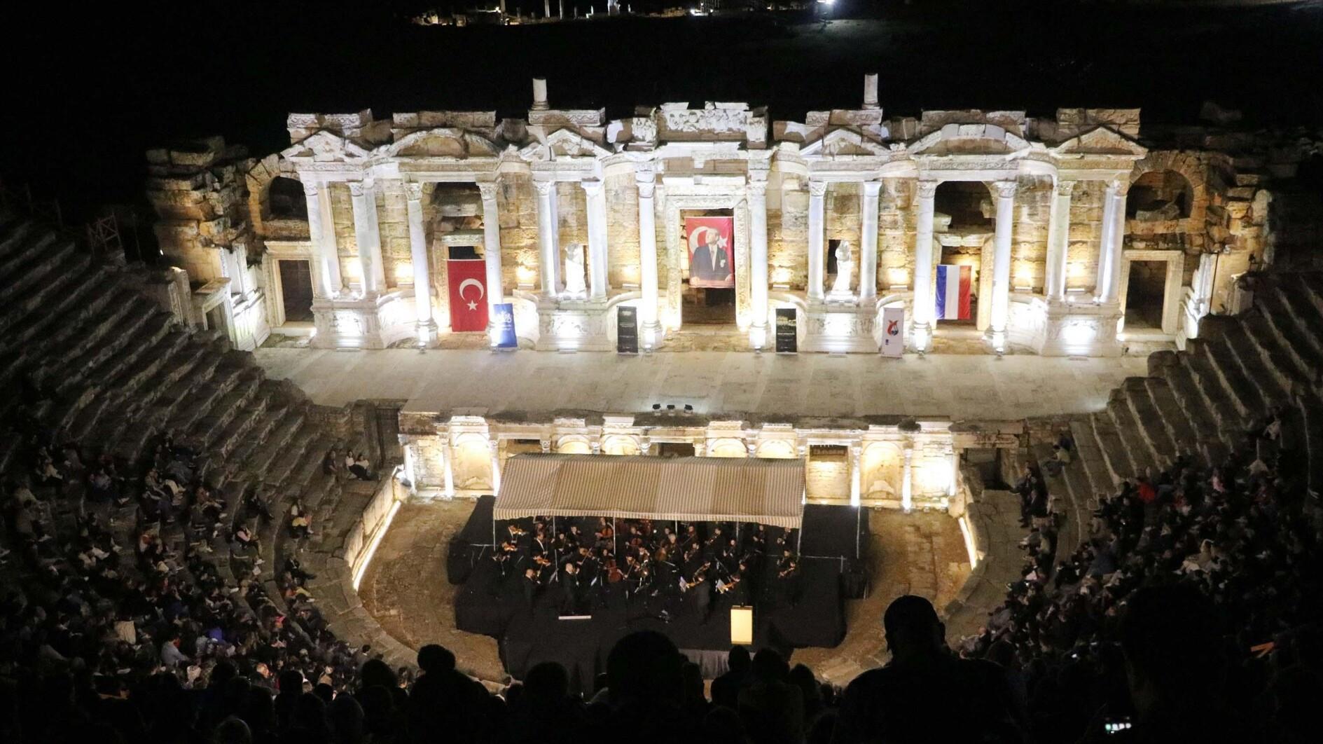 Türkiye, Netherlands celebrate relations with concert at Hierapolis