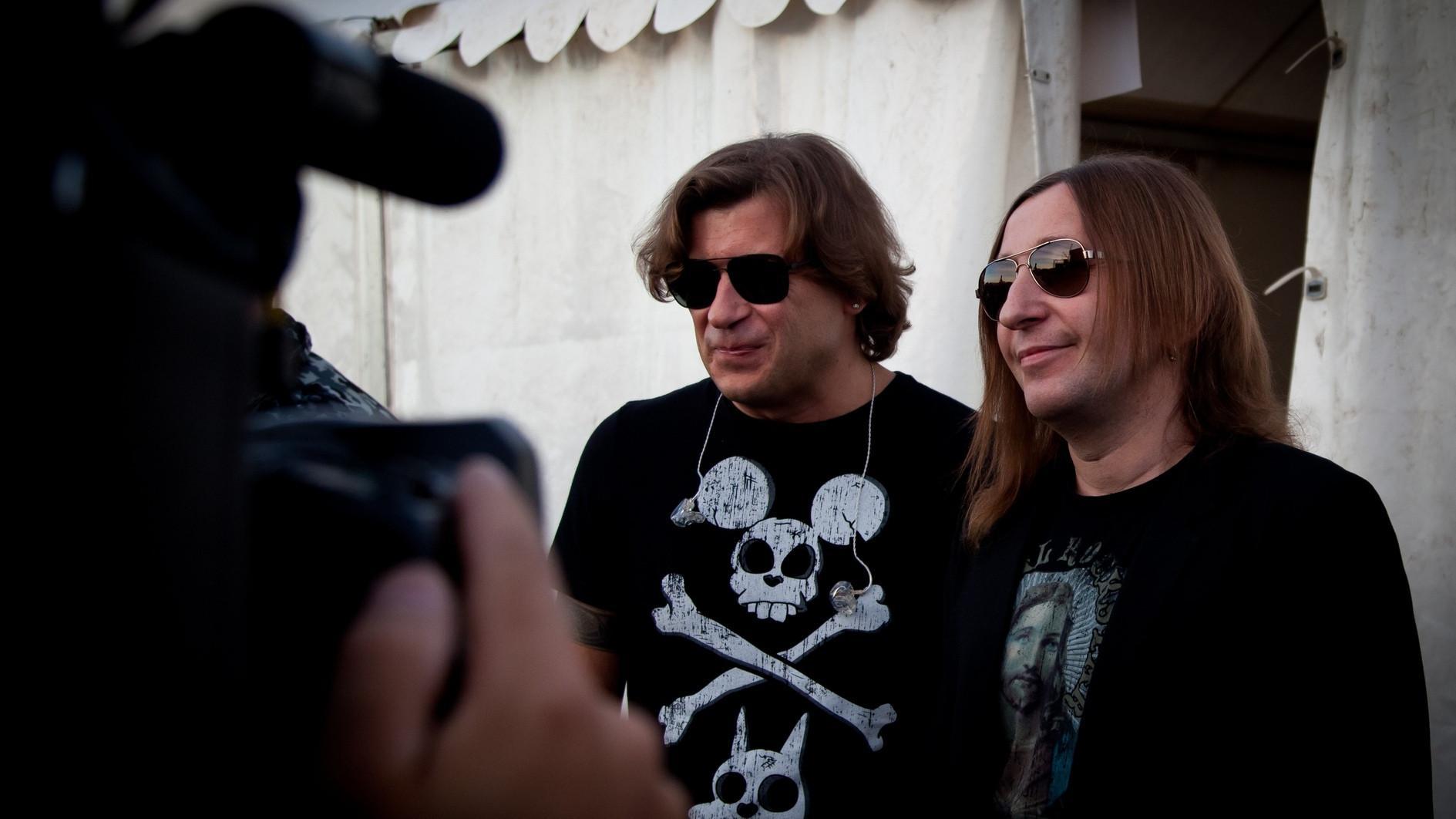 Dissident Russian rockers get Moldova citizenship