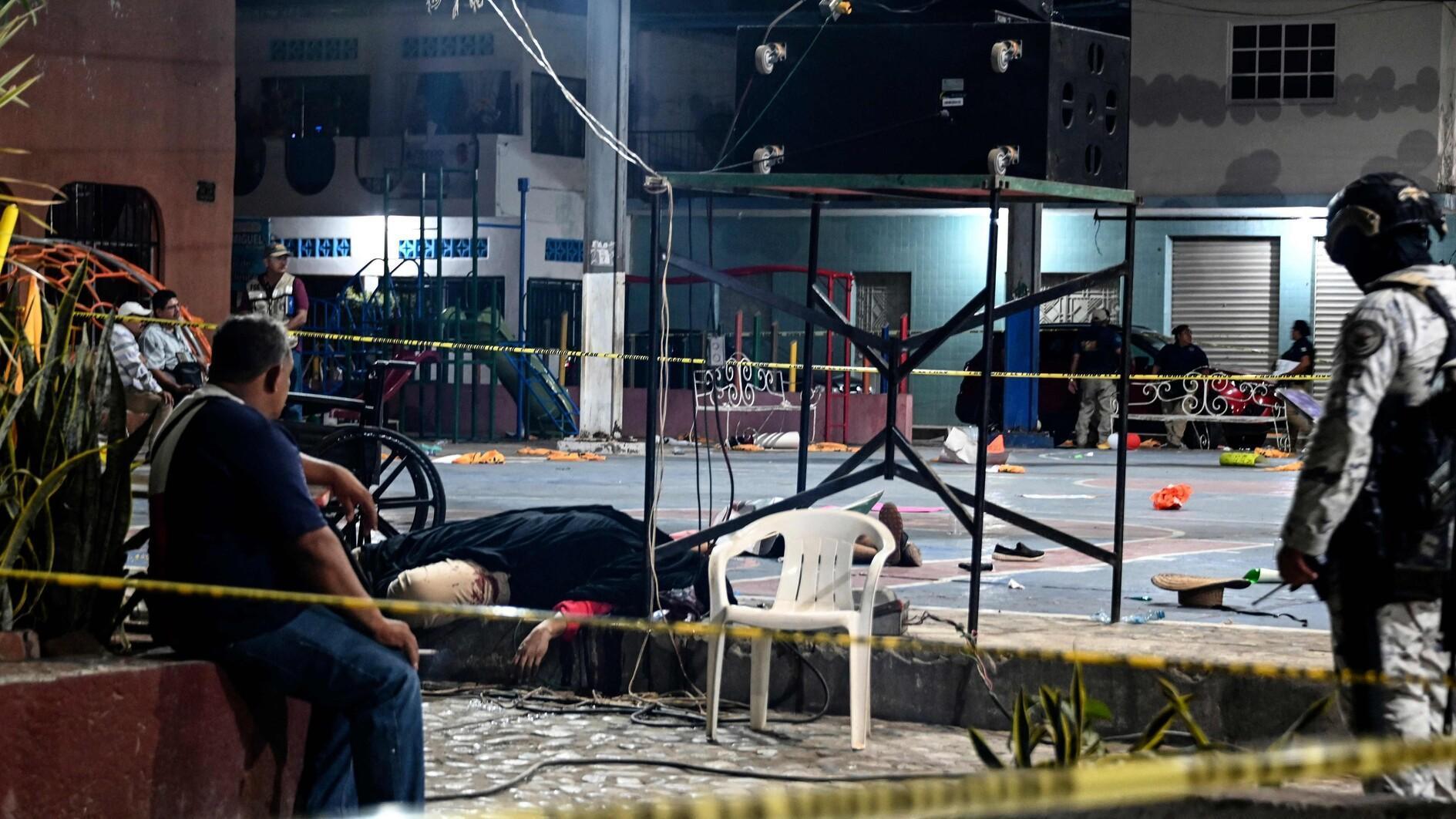 Bloodshed mars final day of Mexico election campaigns
