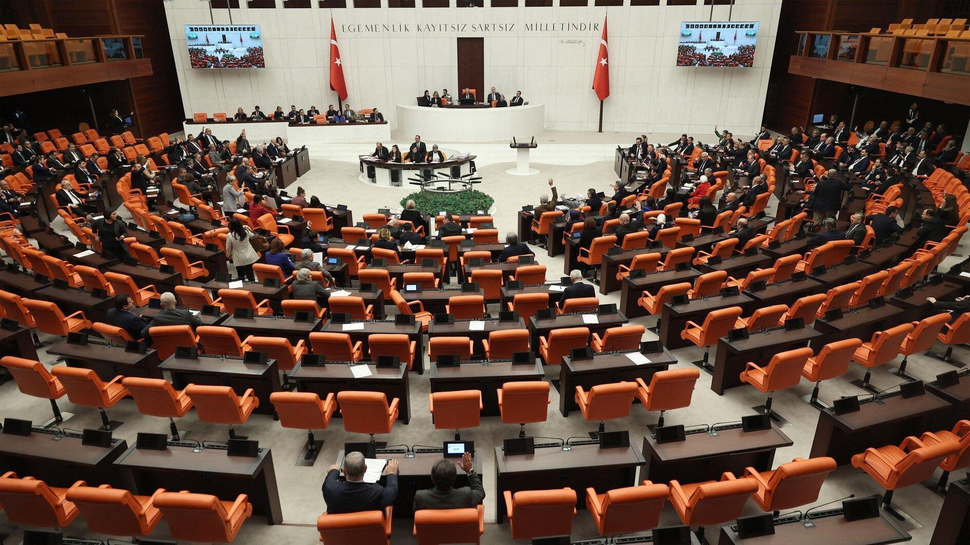 Parliament OKs bill to set up new body to strengthen Foreign Ministry
