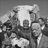 Carter visits Gaza, criticizes blockade