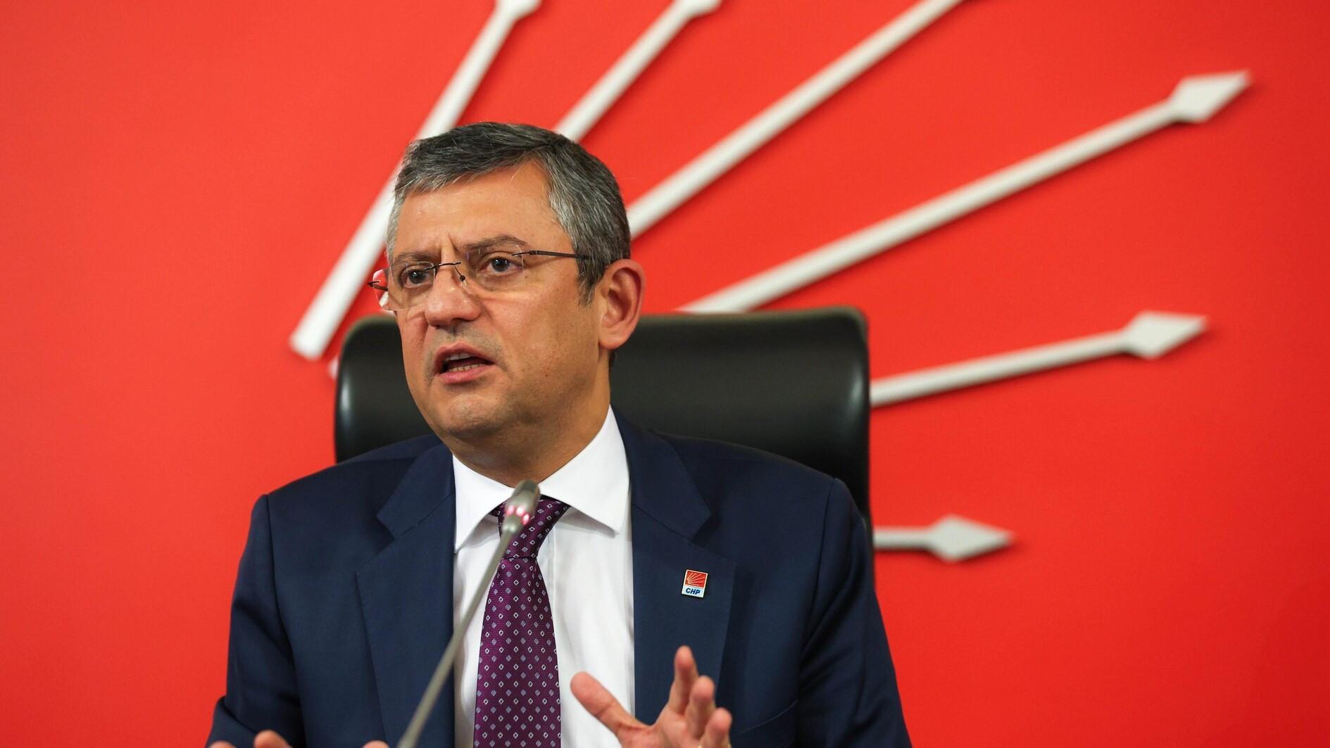 CHP leader raises possibility of early elections