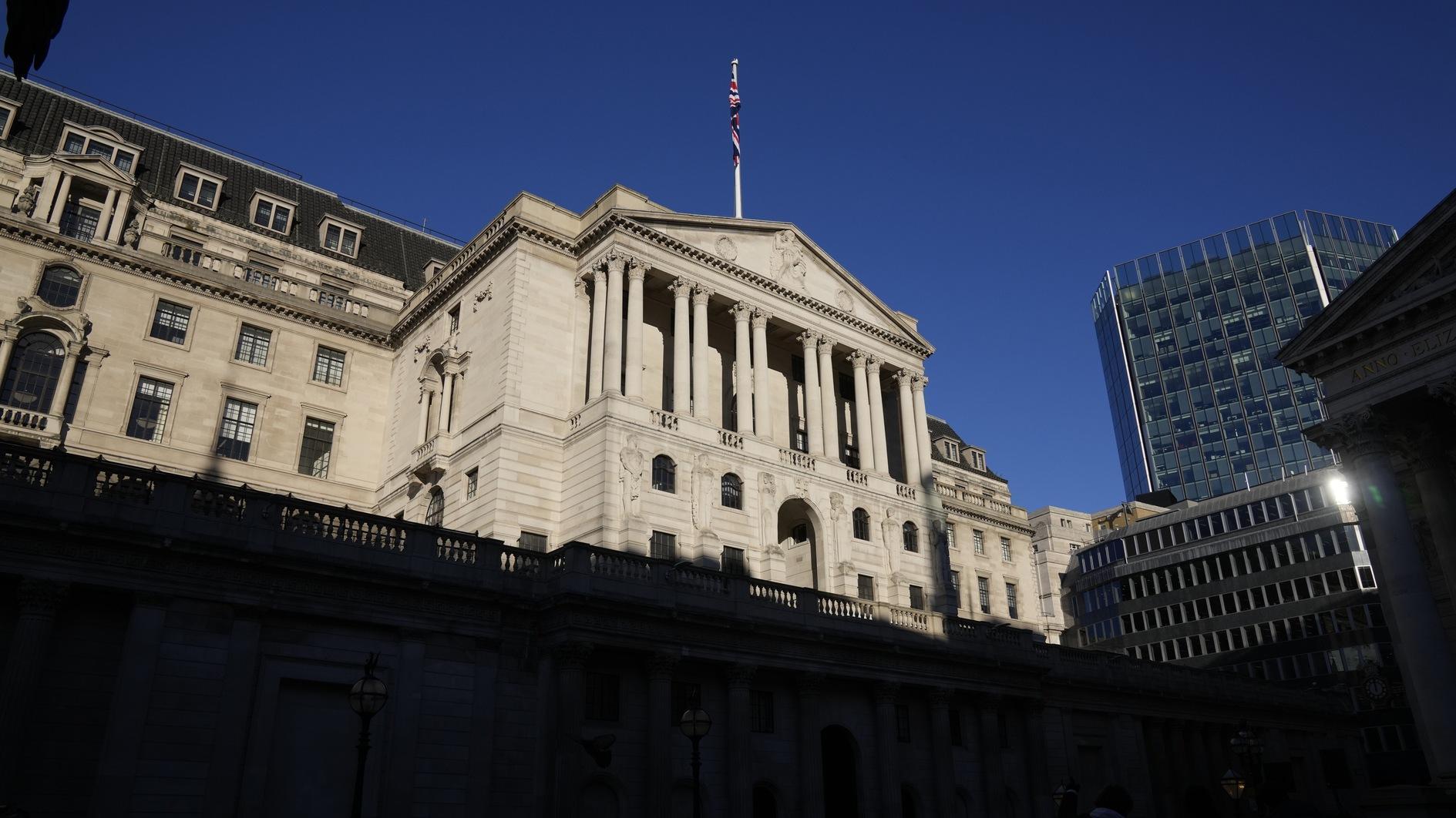 UK inflation slows to central banks 2 pct target