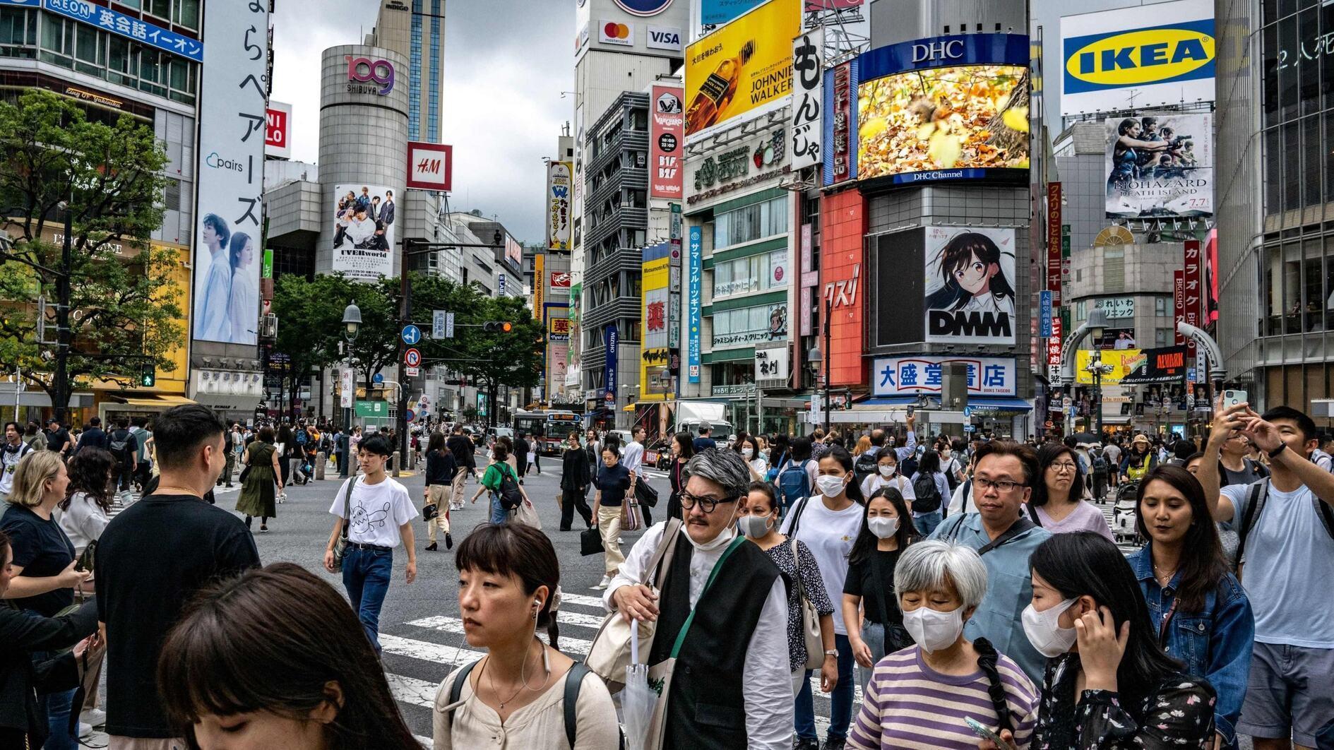Japan inflation ticks up in May to 2.5 percent