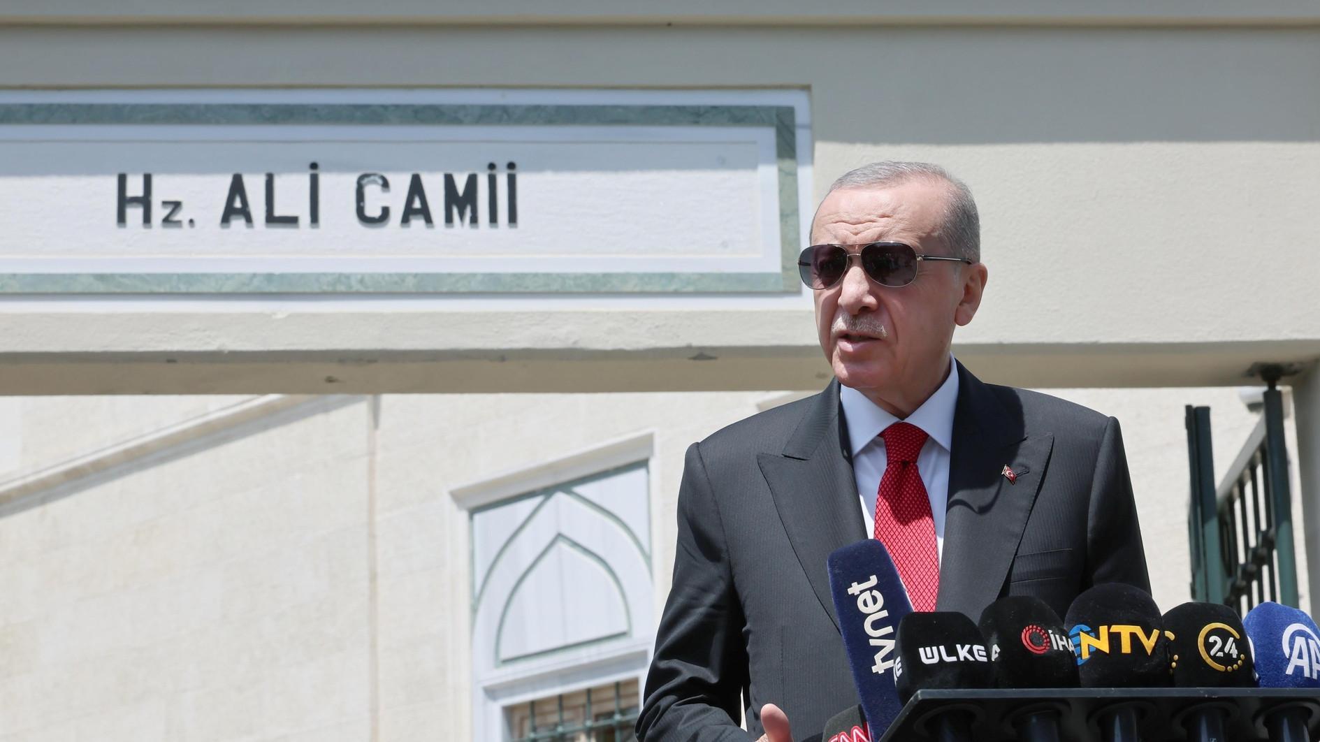 Erdoğan responds positively to Assads call for better ties