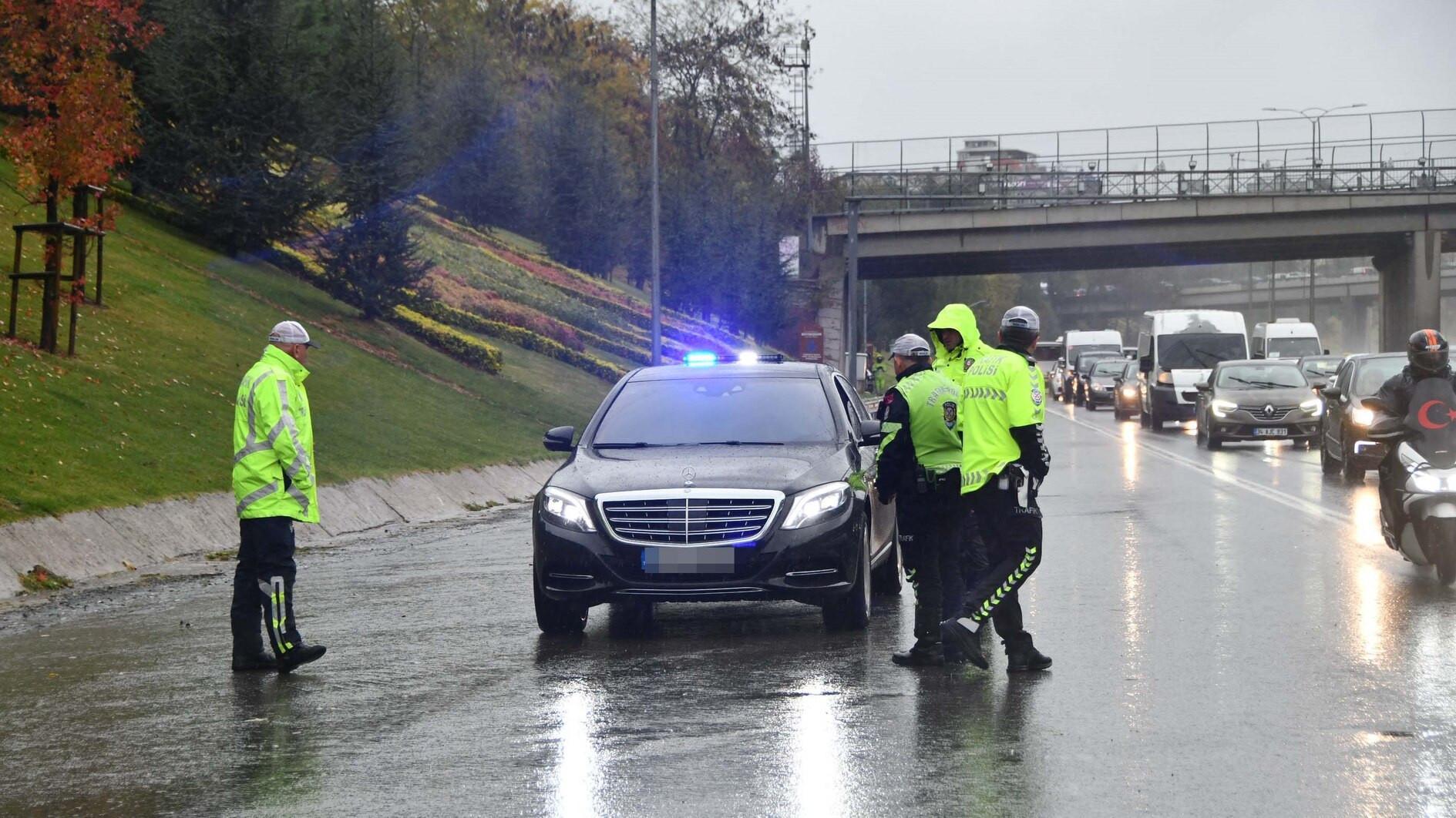 Police fine dozens of drivers for misuse of flashing lights