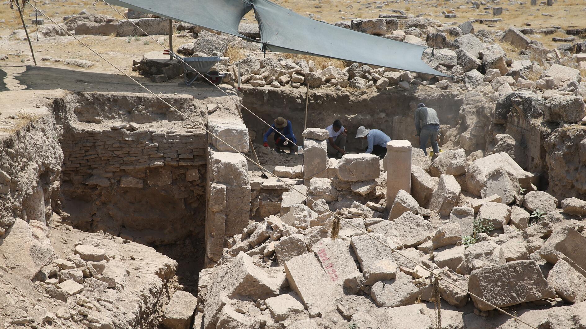 Historical church ruins surface at Harran archaeological site