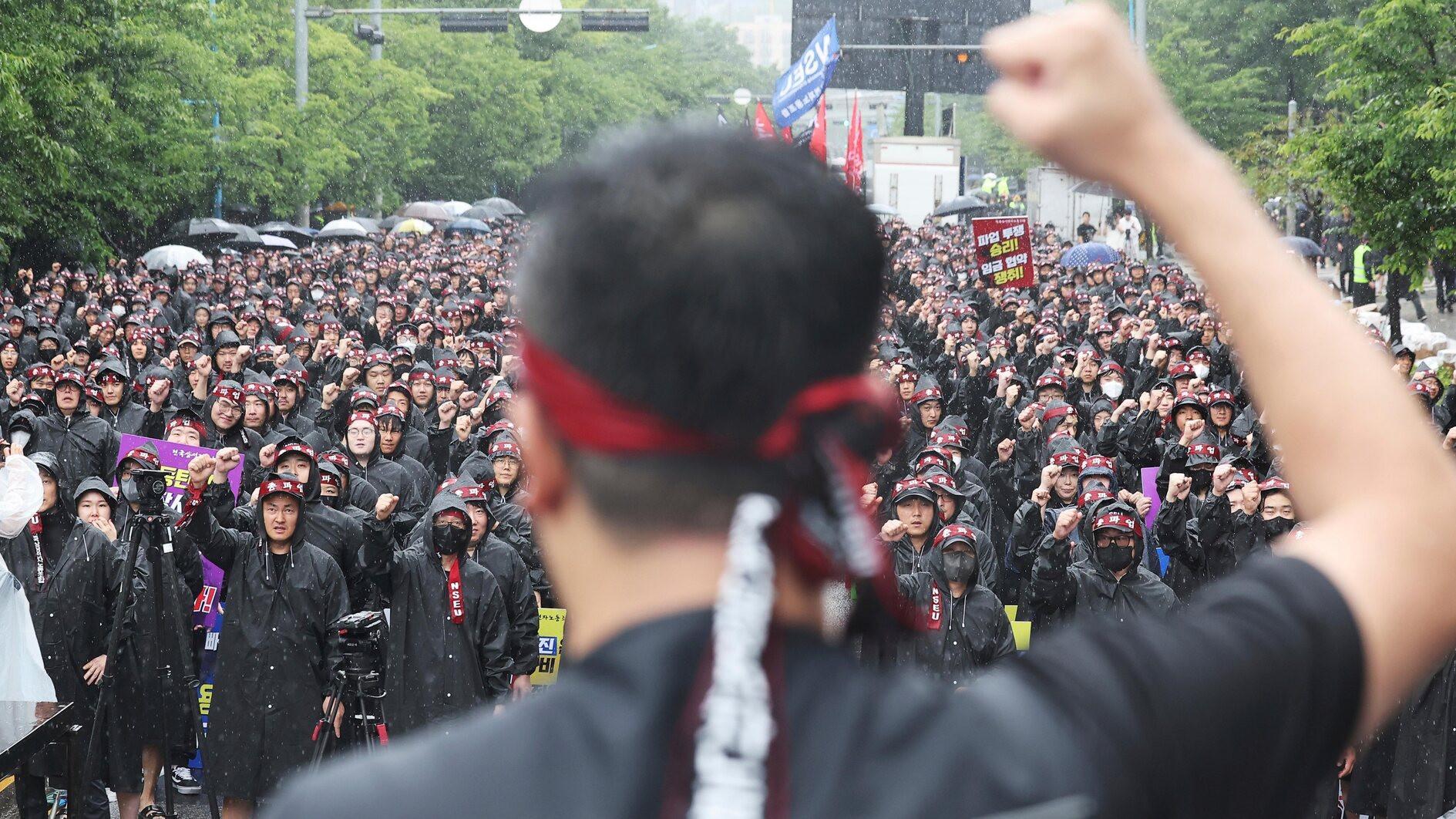 South Korea Samsung union declares indefinite strike