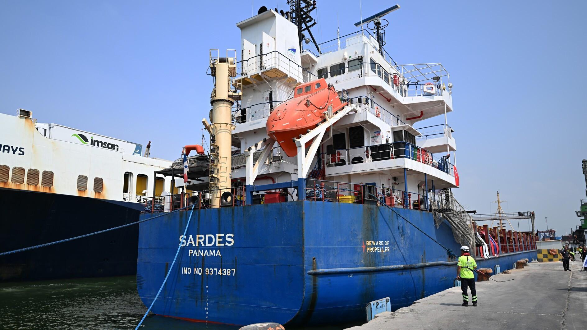 Turkish ship with over 2,400 tons of humanitarian aid departs for war-torn Sudan