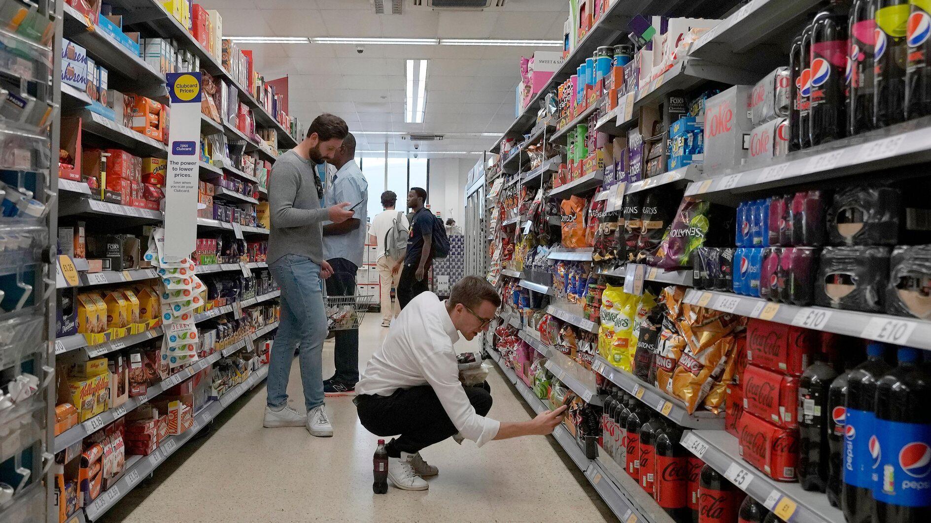 British inflation holds steady at 2 percent target in June