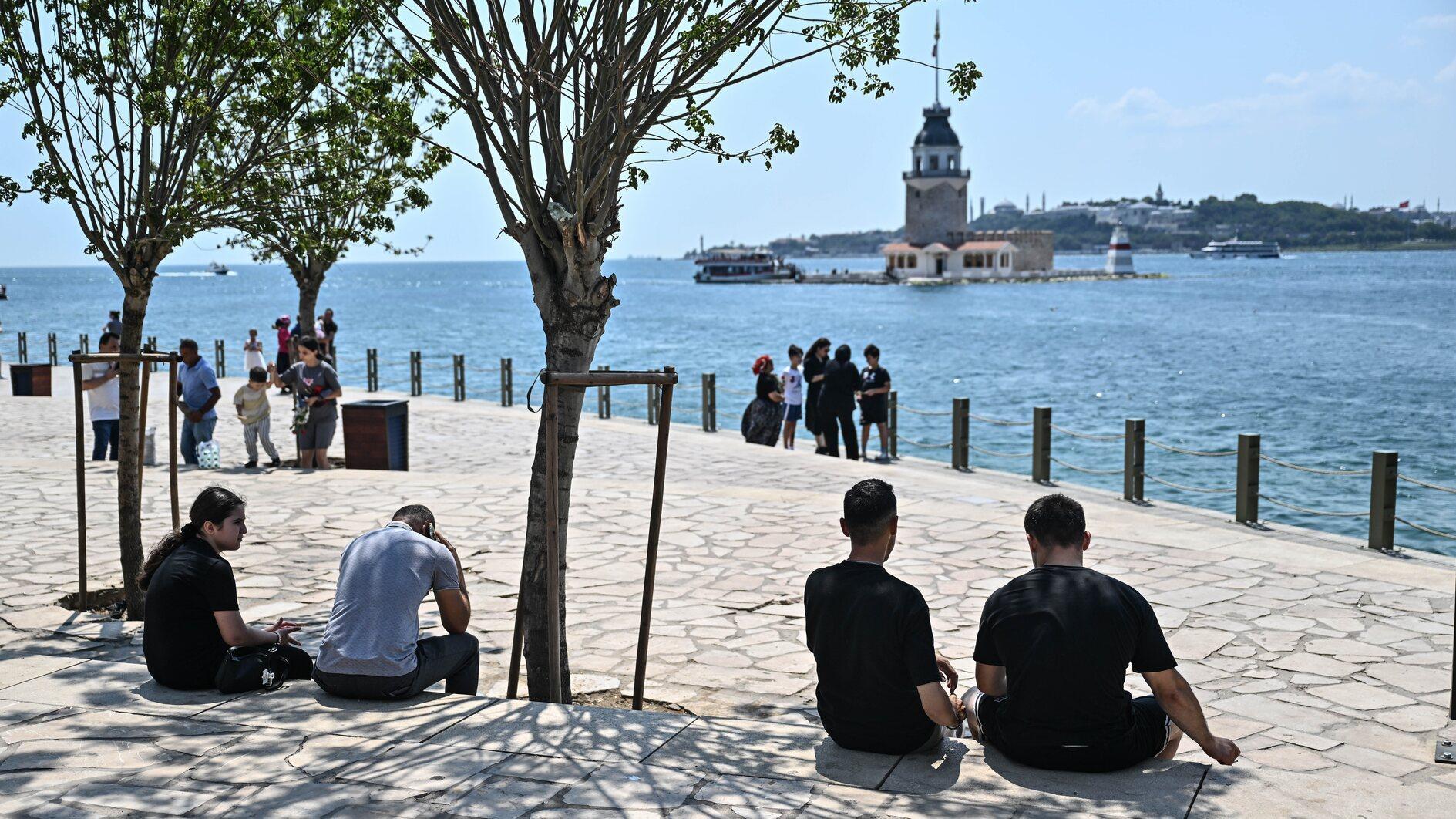 Experts urge to recognize heat waves as natural disaster
