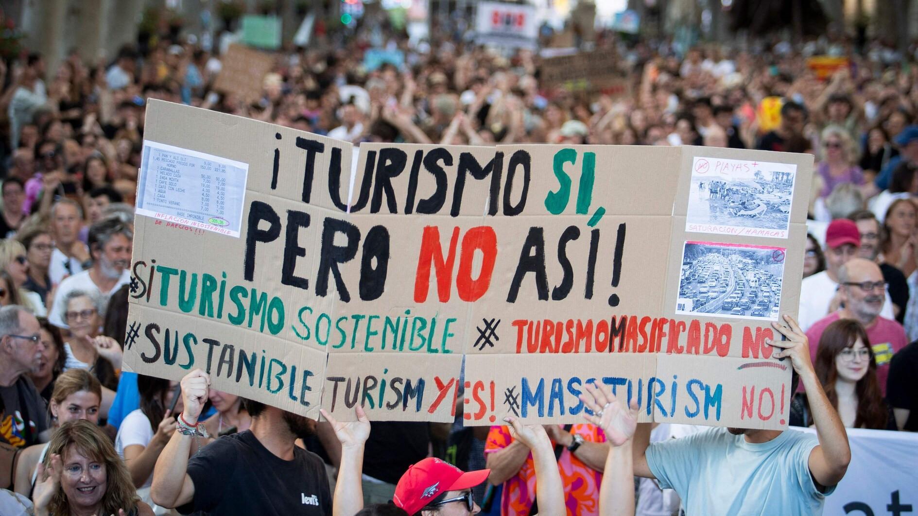 20,000 protesters rally against overtourism in Mallorca