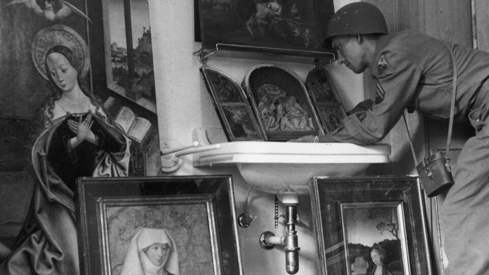 Germany moves to ease return of art looted by Nazis