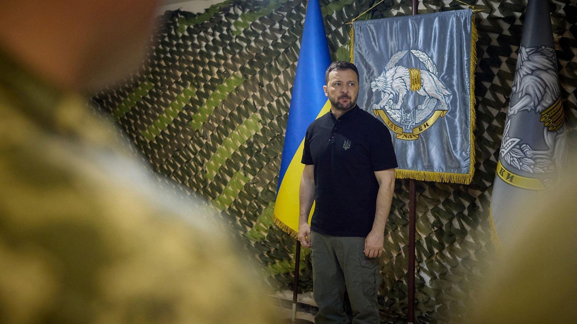 Zelensky visits eastern frontline Kharkiv region