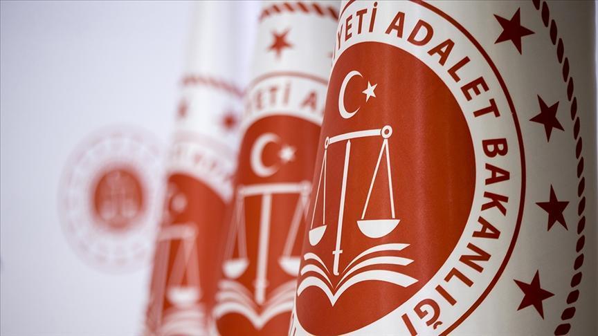 Justice minister backs revision in family law