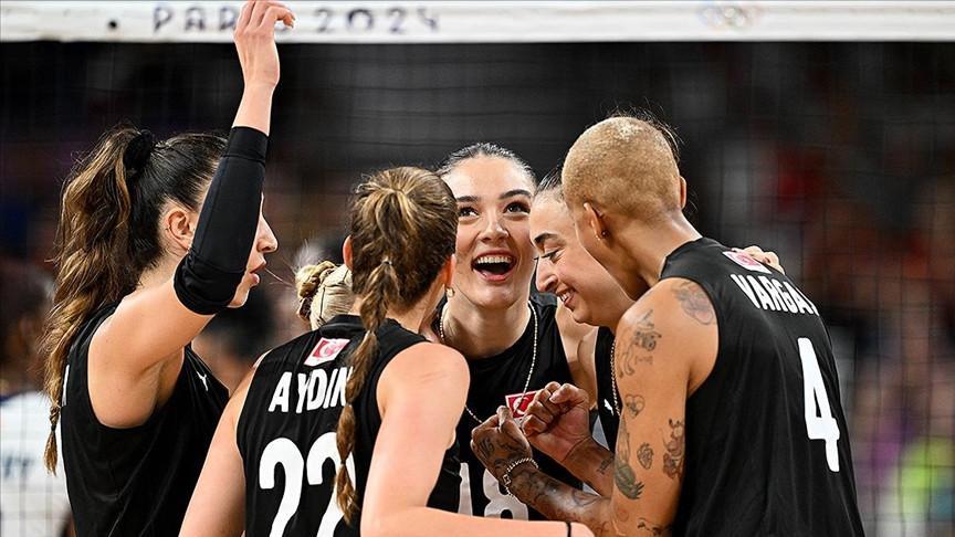 Türkiye secures QF spot with win over Dominican Republic