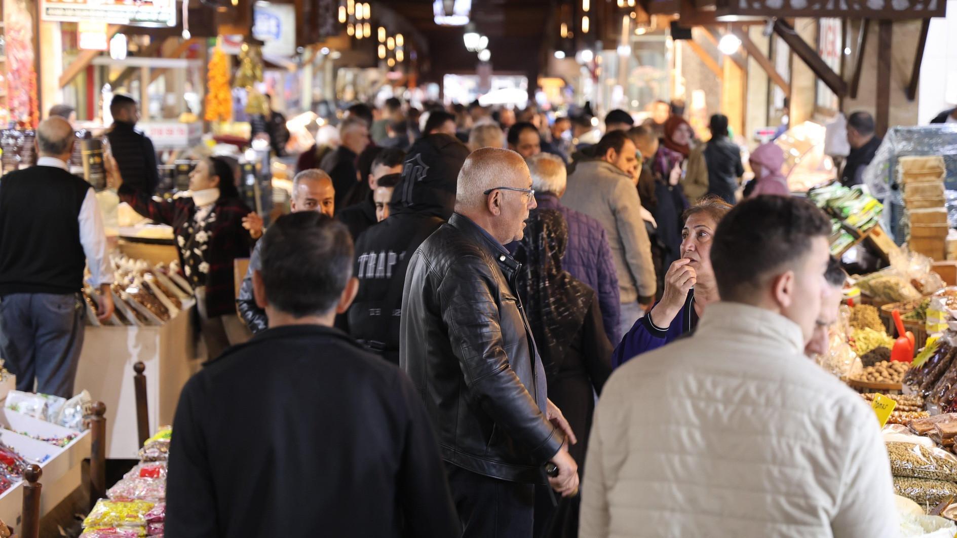 Türkiyes annual inflation slows to 9-month low in July