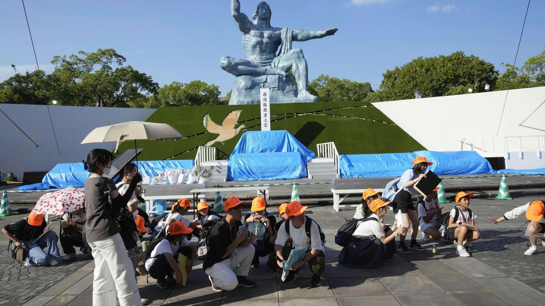 Two powerful earthquakes hit off Japan