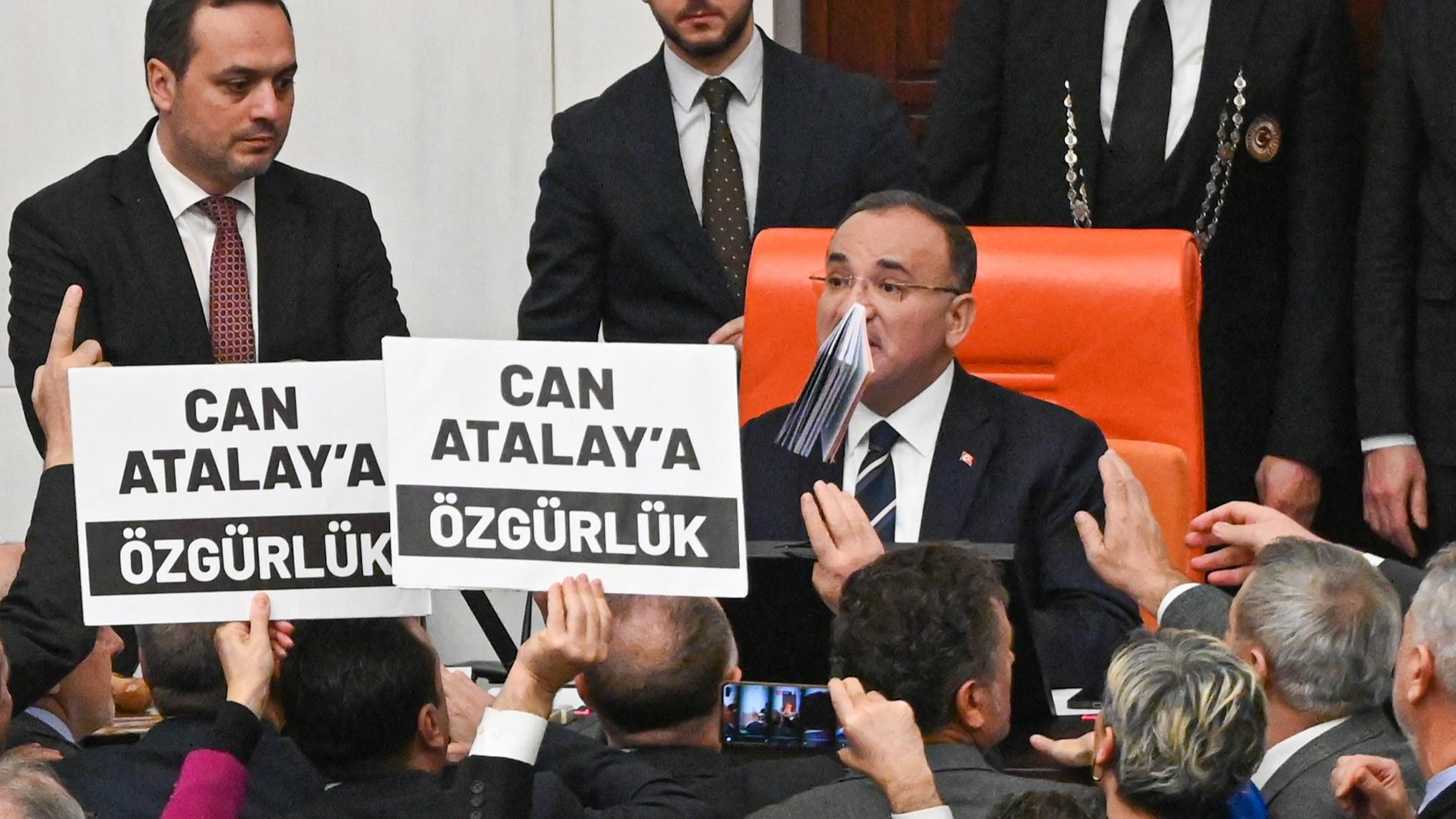 Opposition calls for parliament meeting over jailed deputy
