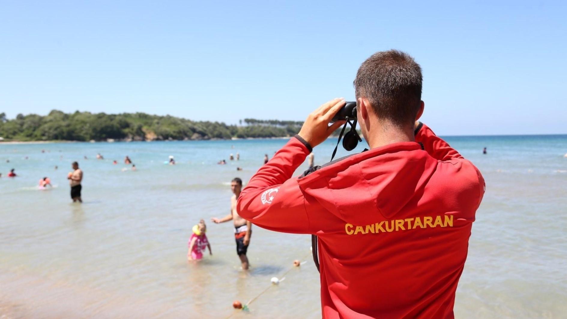 Lifeguards rescue thousands from drowning in Istanbul