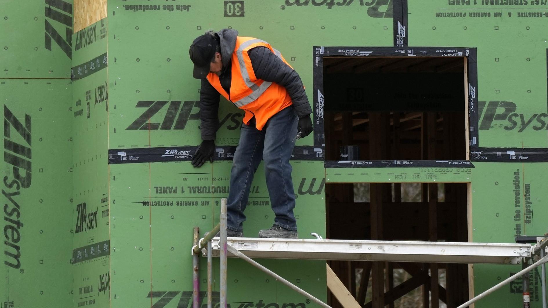 World youth unemployment rate lowest for 15 years: UN